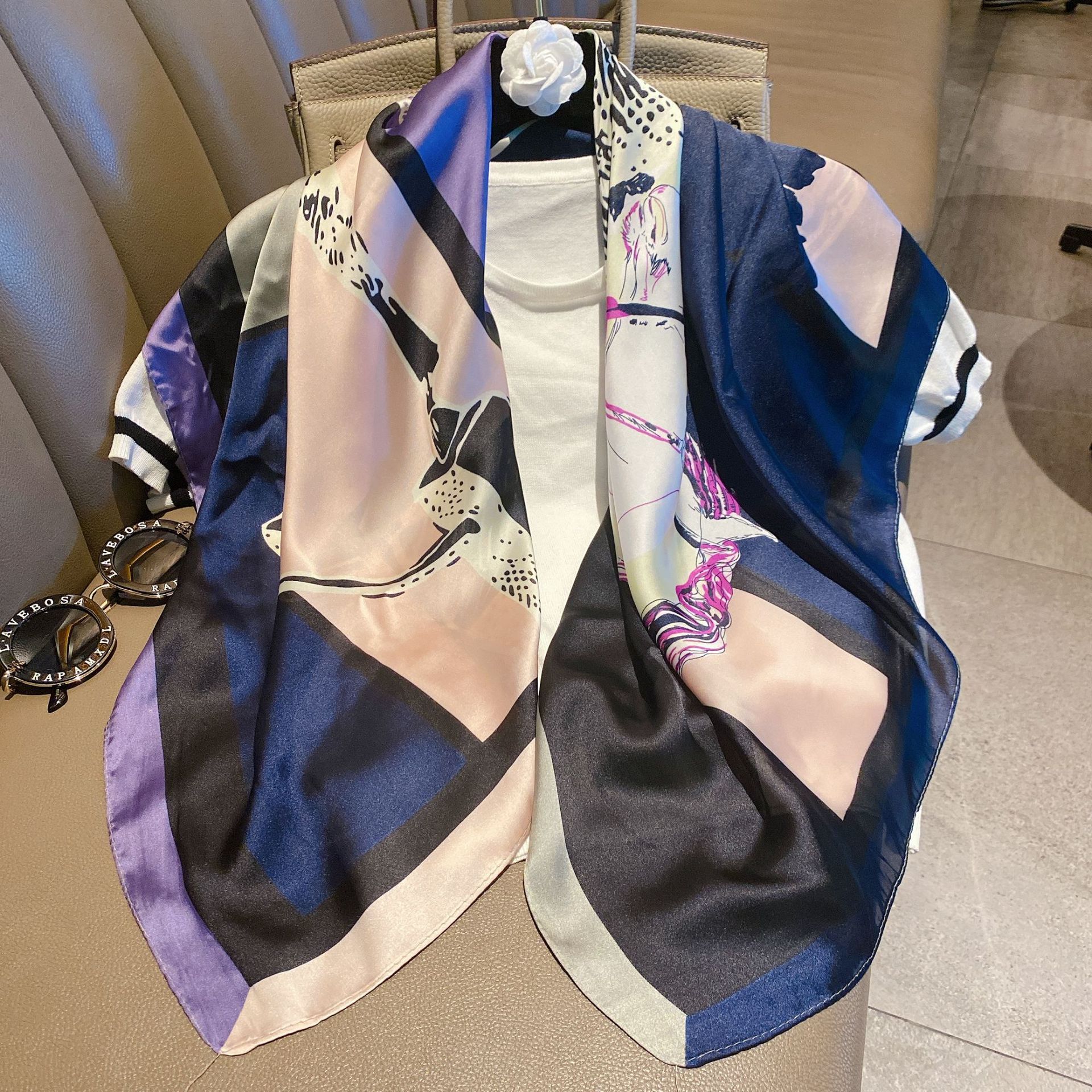 5 紫边白色战马 (4)