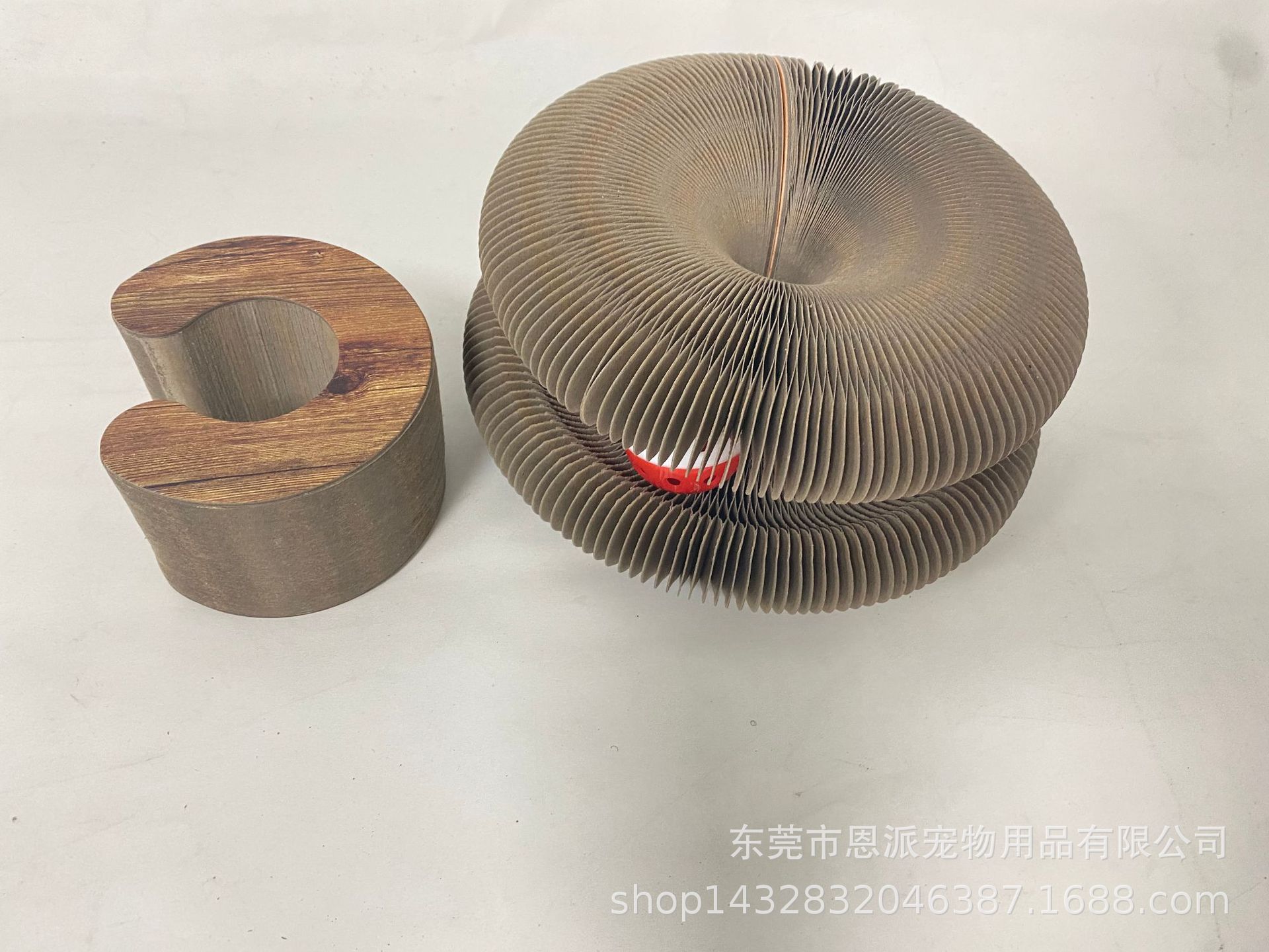 专利源头工厂魔术风琴猫抓板猫咪玩具带铃铛猫磨爪