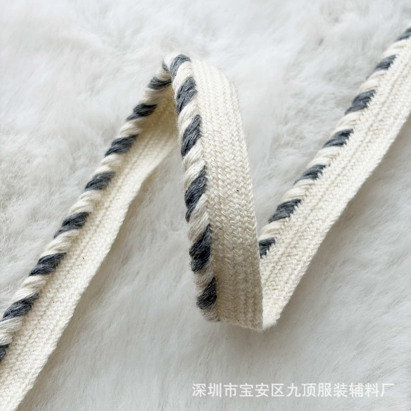 颜色 蓝灰色斜纹