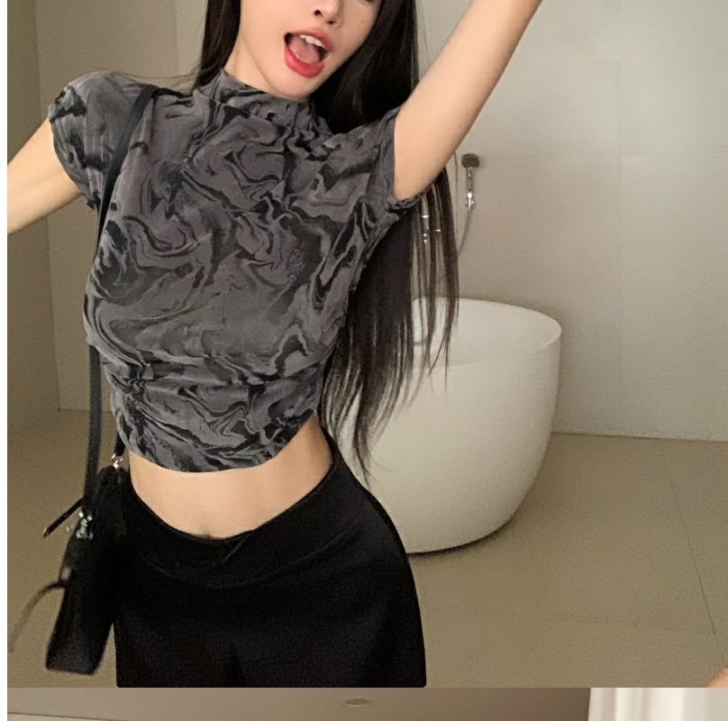 复制_欧美修身性感短款露脐短袖T恤女夏美式辣妹.jpg