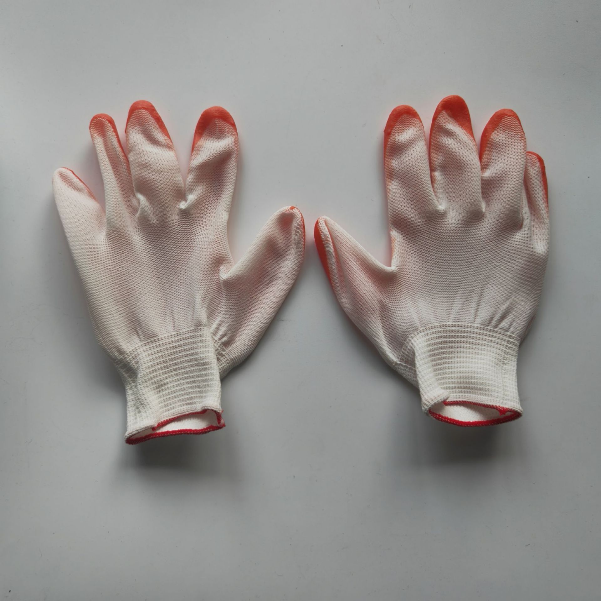 9958533460e985a2feb82ae18194a2