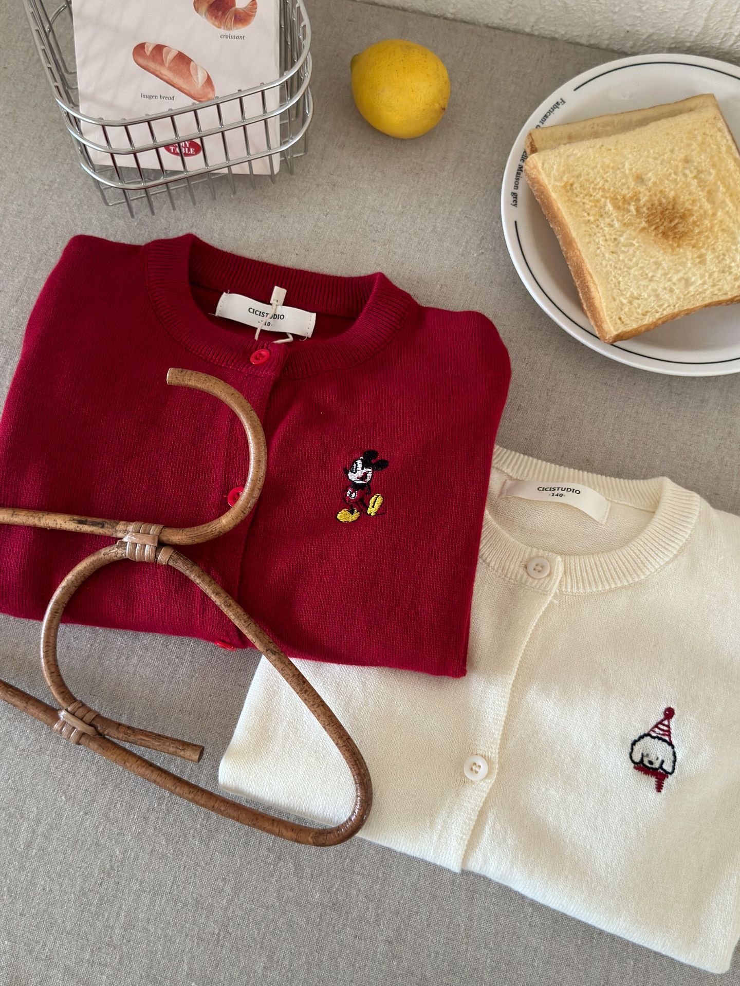 B68E83A9-AE45-4E6F-BDA2-775998