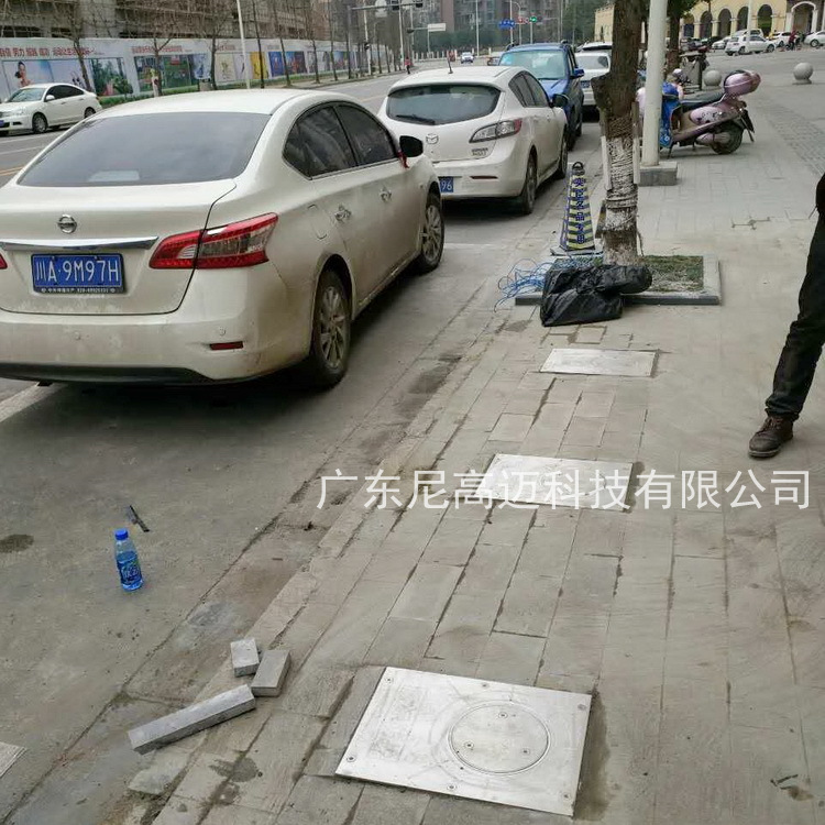 成都升降柱案例1_L