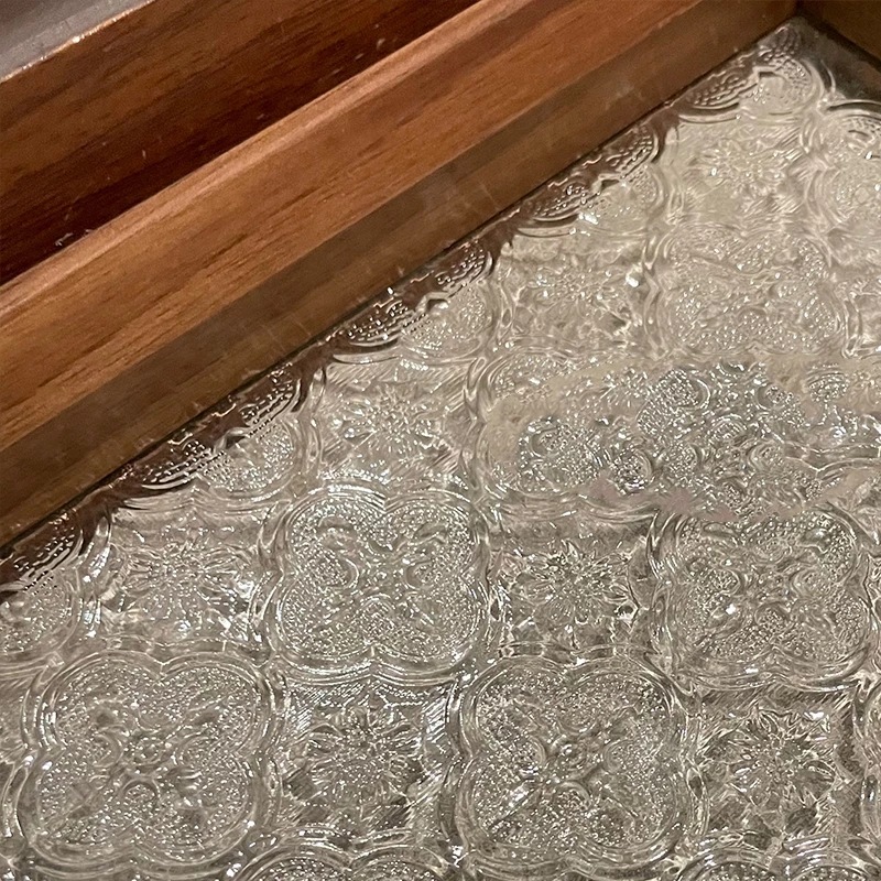 Vintage-Wooden-Glass-Tray-Bego