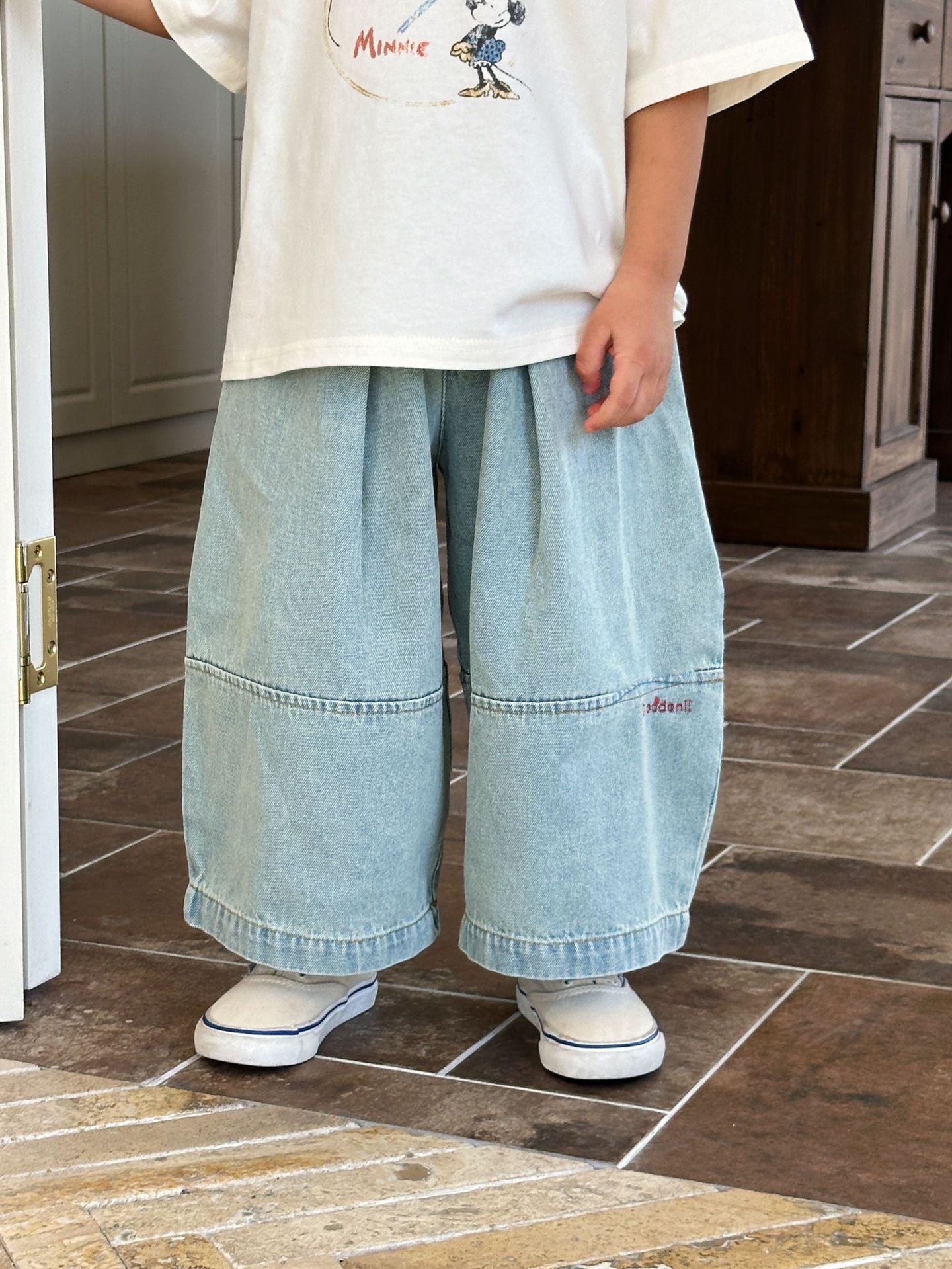 AC24EBC6-3FC3-41E8-8E1B-4E1CD8