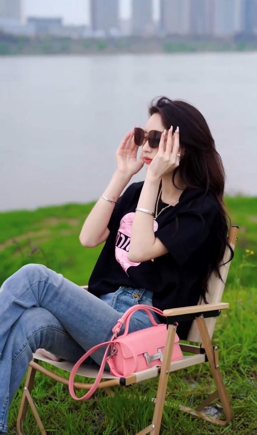 5e99afbc-d4e6-4afe-bb42-978f8ddf7159.jpe