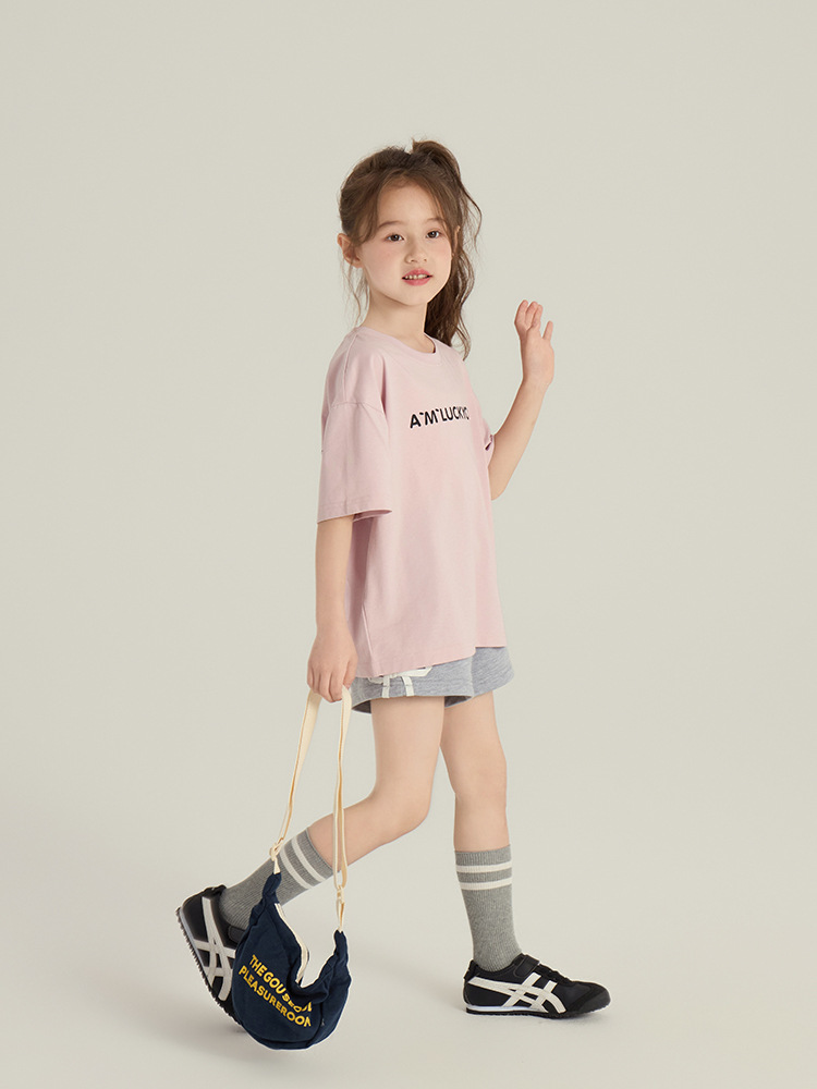 240501 yiyijia165005 whitecube