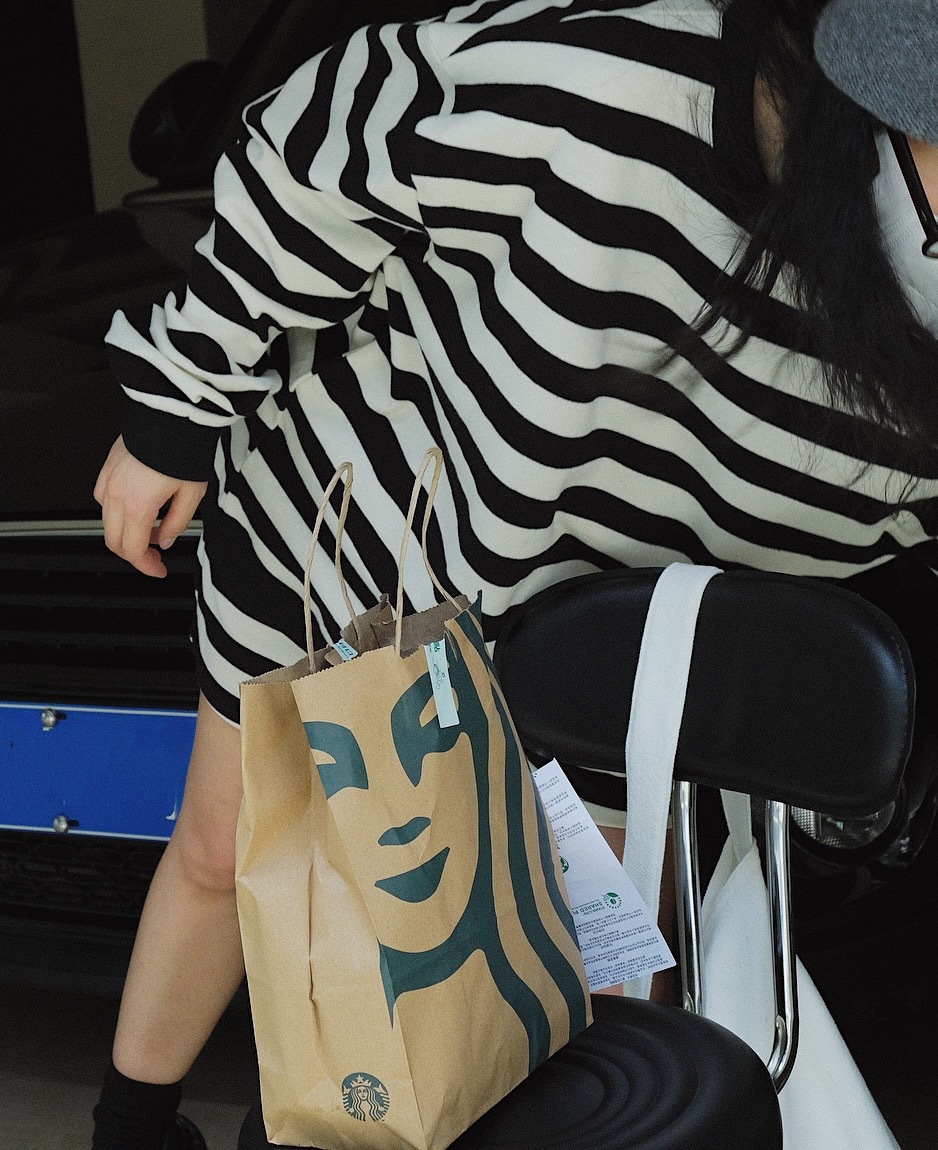 45504508-2A77-427D-A926-70B631