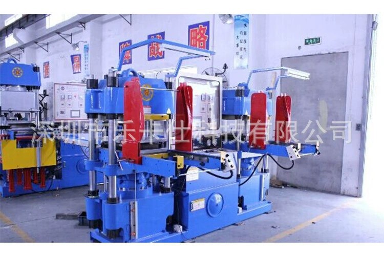 2899366089_752472190