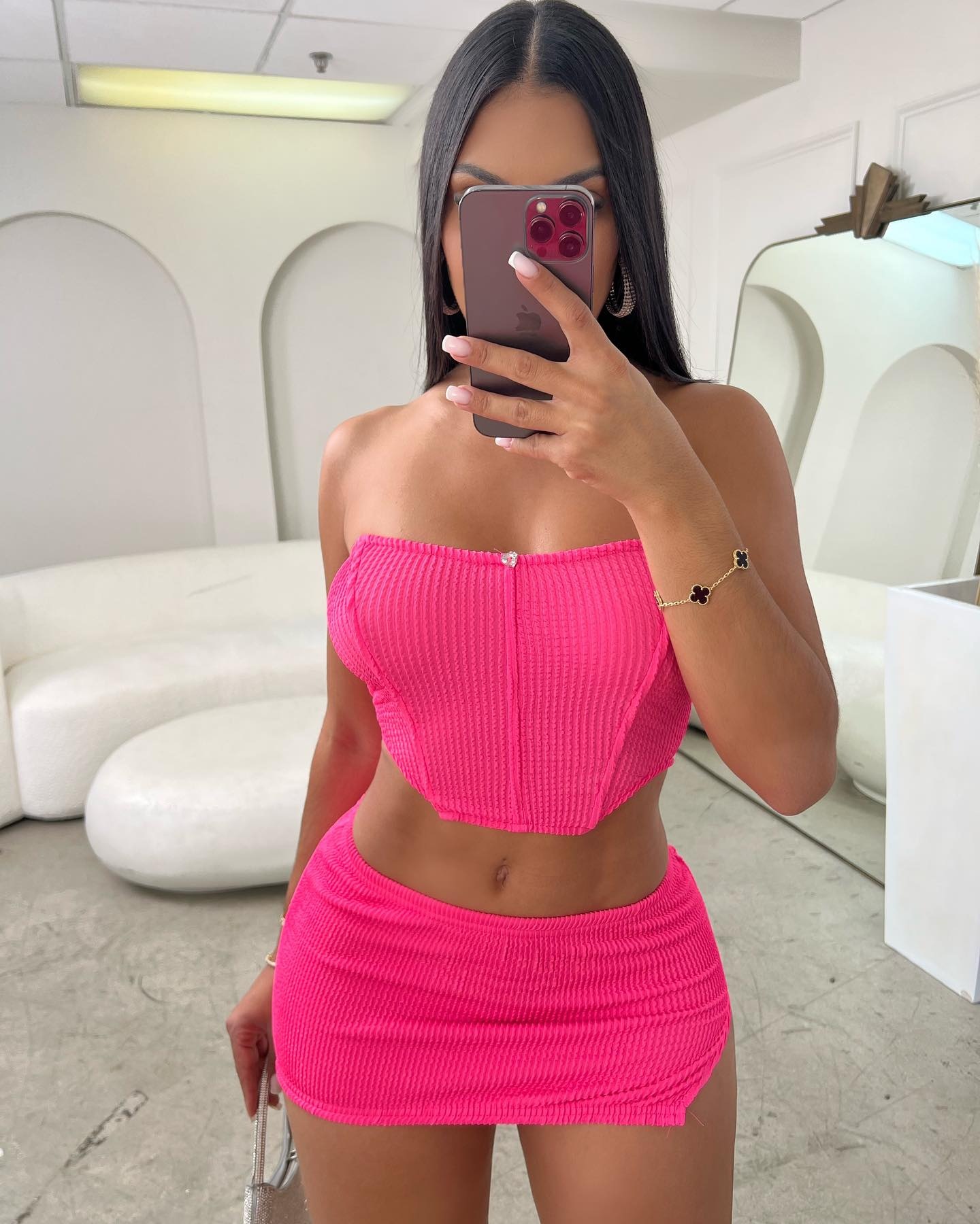 376274673_18391307080036687_24