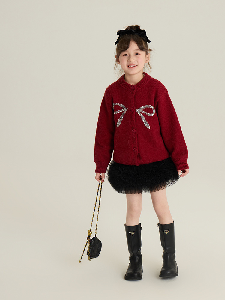 241213yiyijia81984.jpg