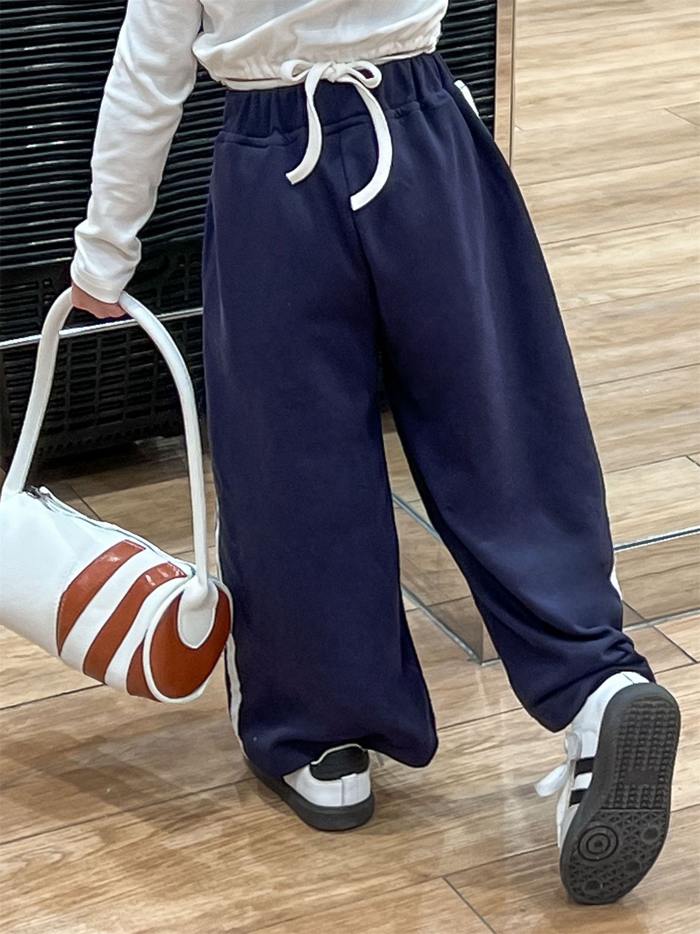 O1CN01n4XyJu28KCyqOn1JH_!!1035