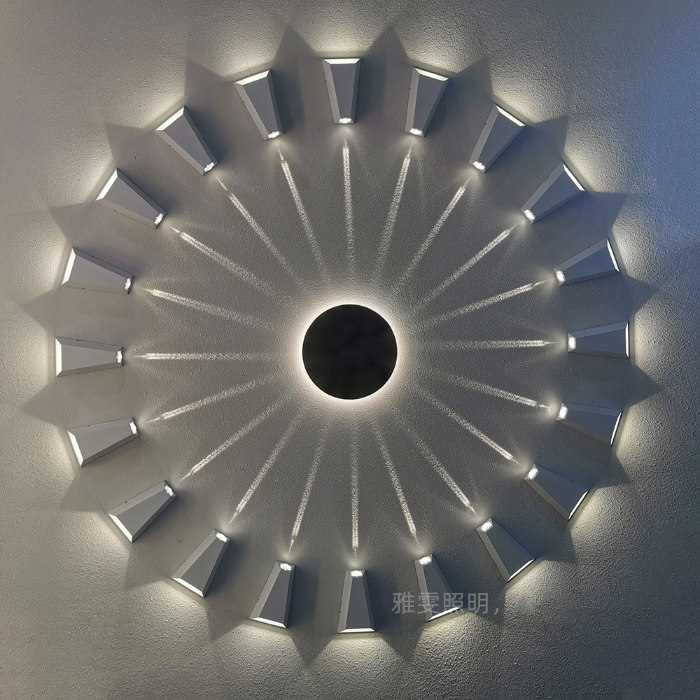 主3