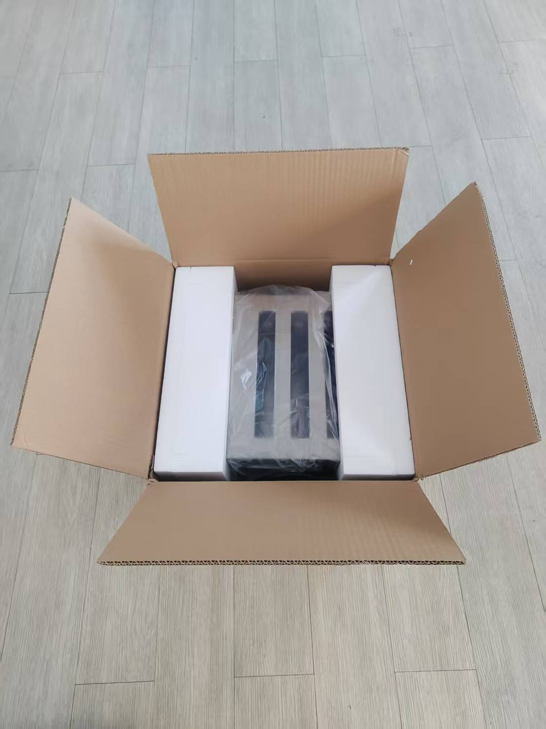 这个三个包装图片也加到详情里面