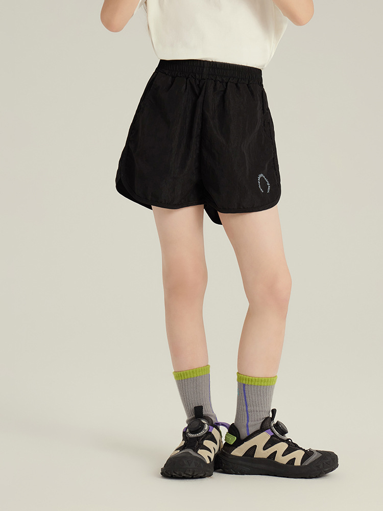 240501 yiyijia163911 whitecube