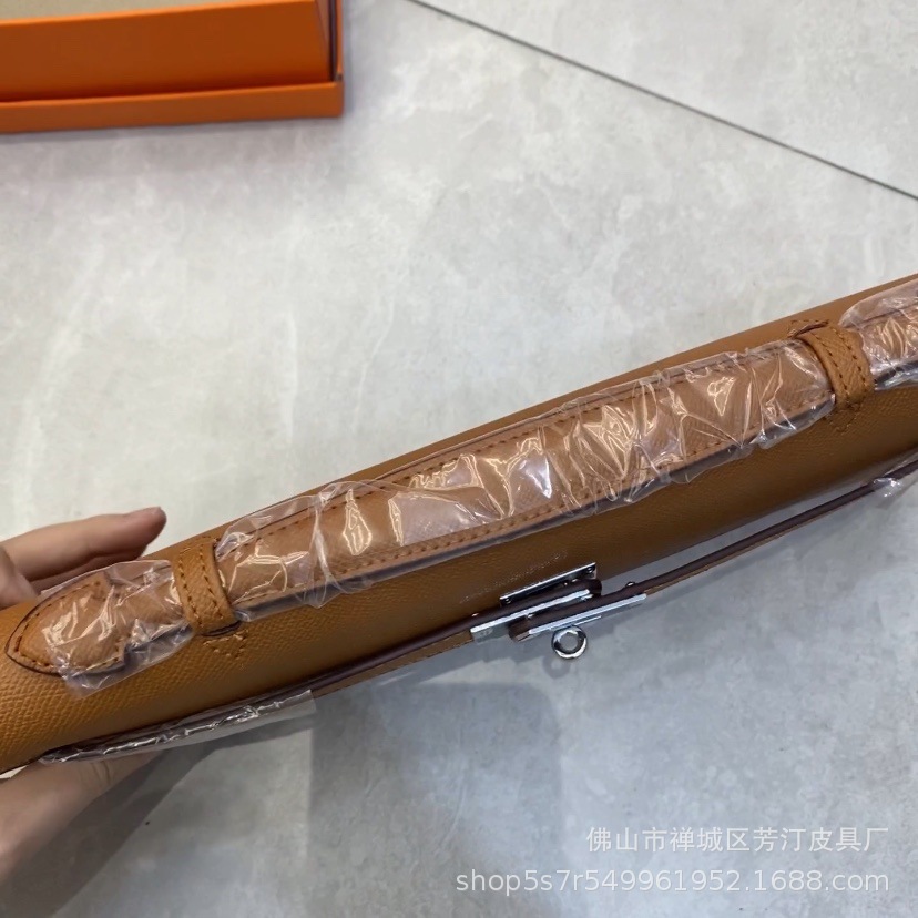 银扣凯莉钱包（盒斜挎