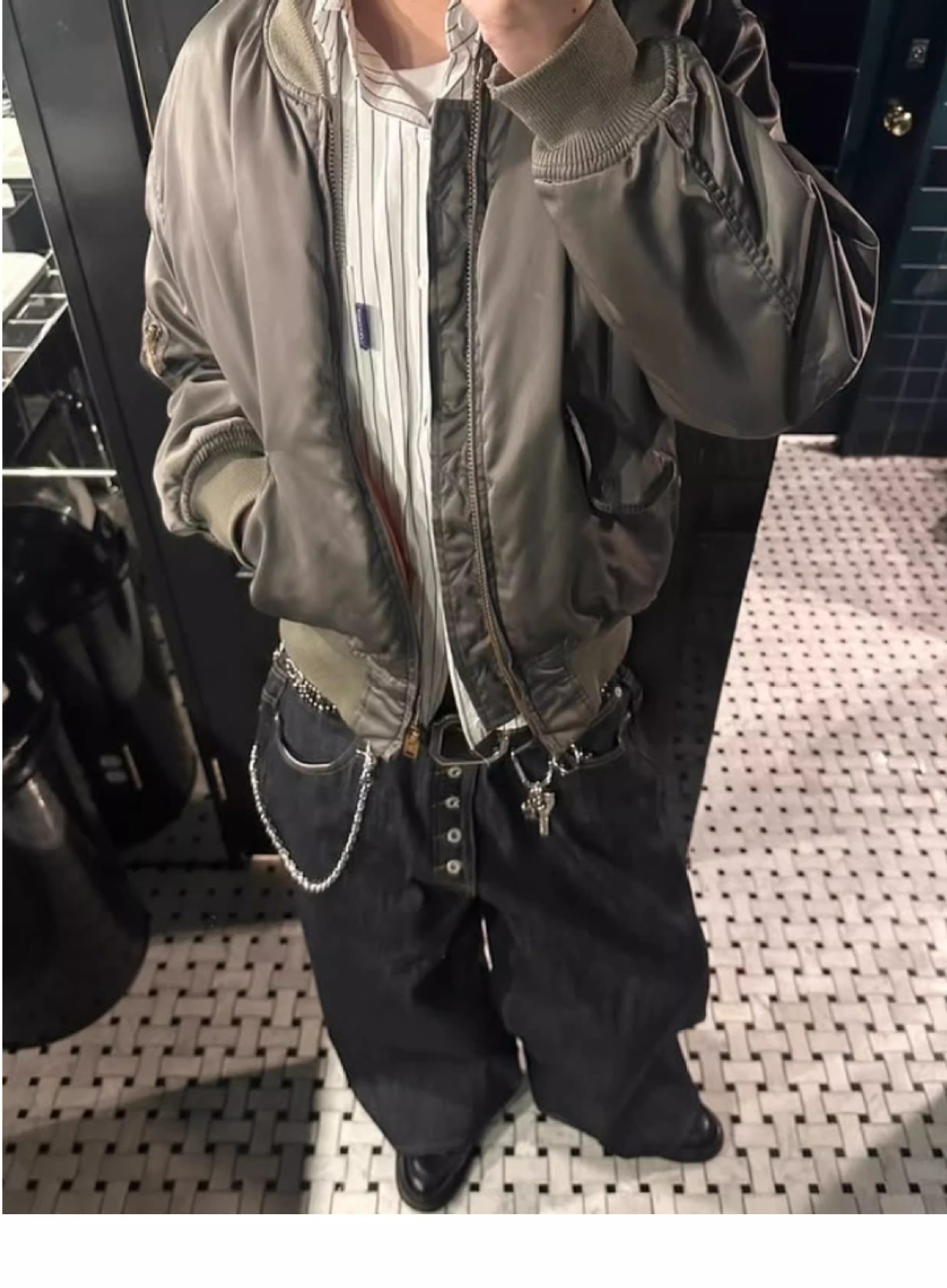 O1CN01GkVVpD221zg1UJuzz_!!1123