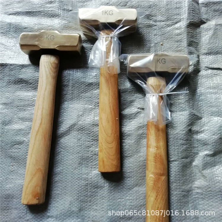 10405460343_1983182191