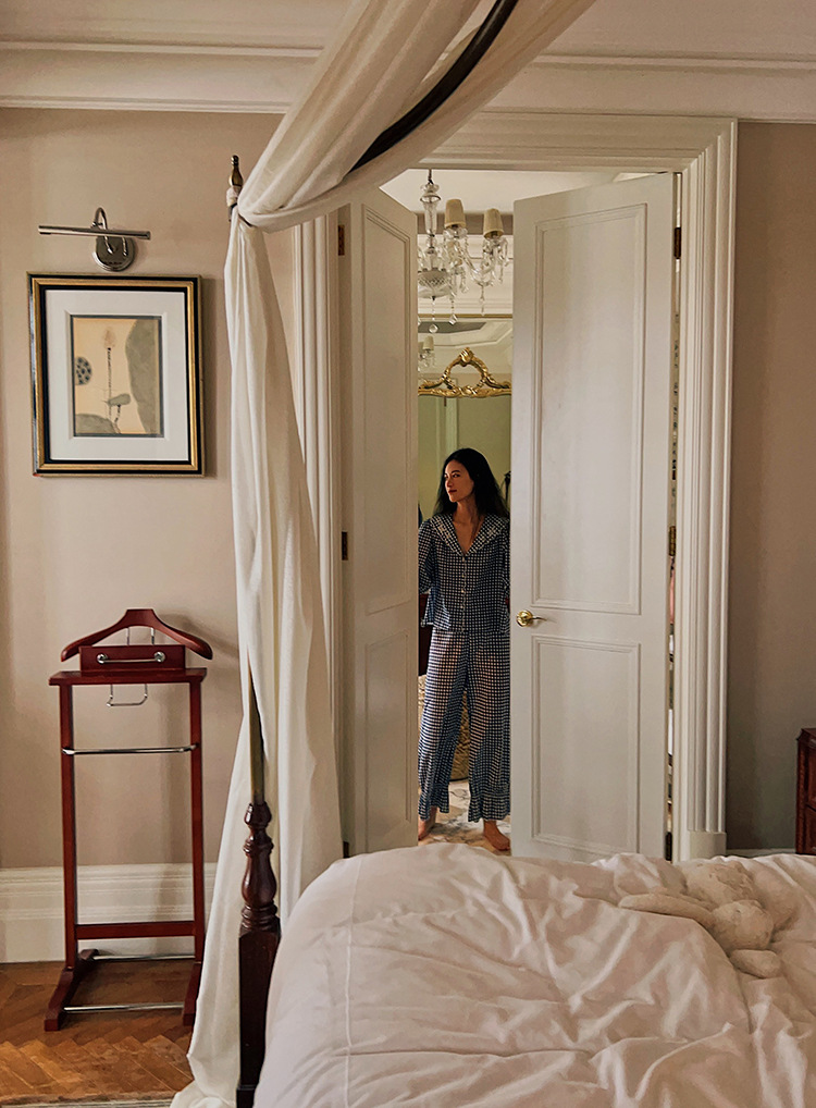 35D0390C-BEEF-42F7-A33E-65BFBB