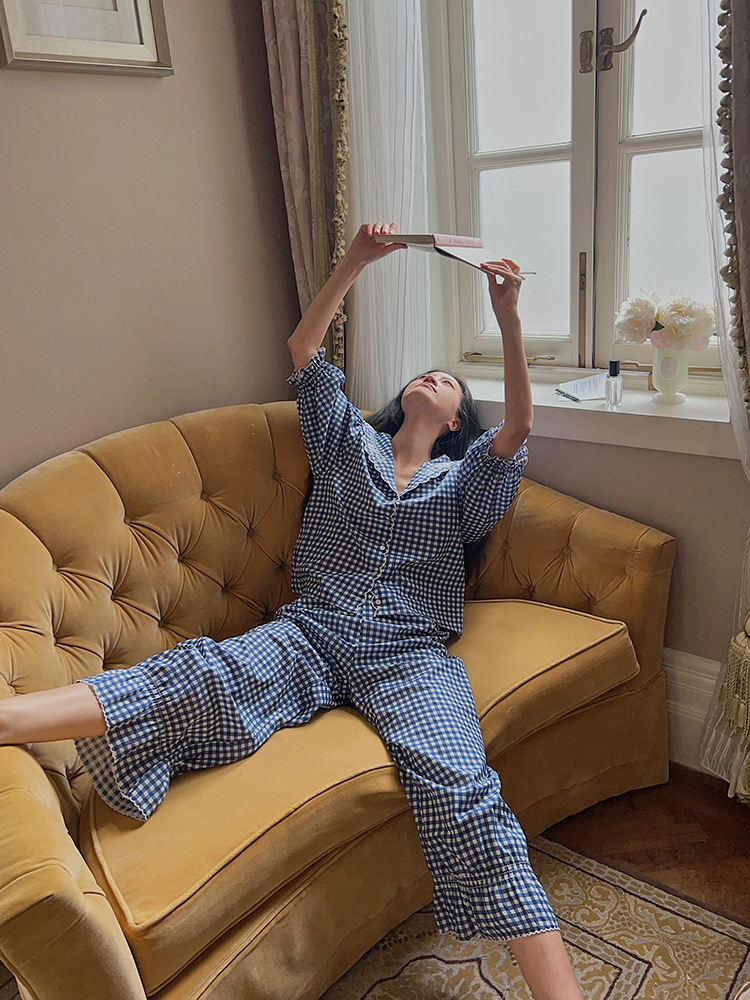 B6F30960-B210-4E43-A421-94B48E