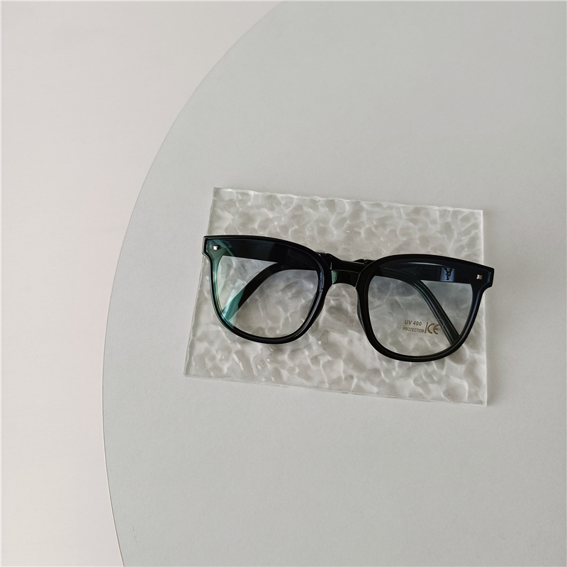 渐变蓝折叠眼镜