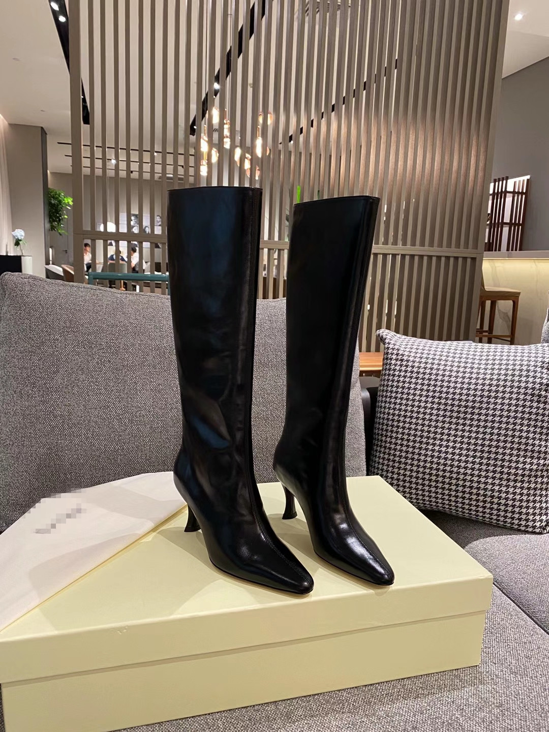 0139306b858fbe2e7a24aff9f87713