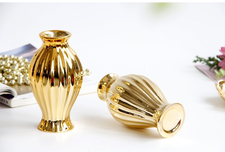 10468104210_1164833559_02