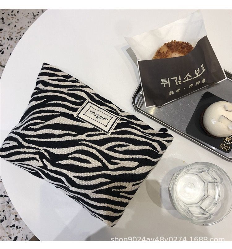 AD754503EB99901E8A3FAB927DFDE5