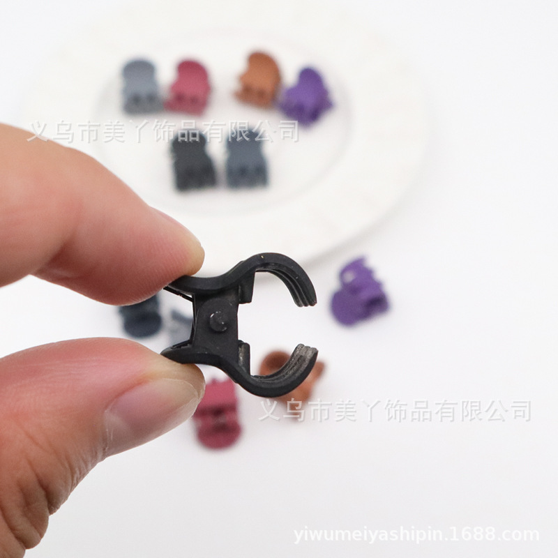 塑料磨砂喷漆小抓夹4.jpg