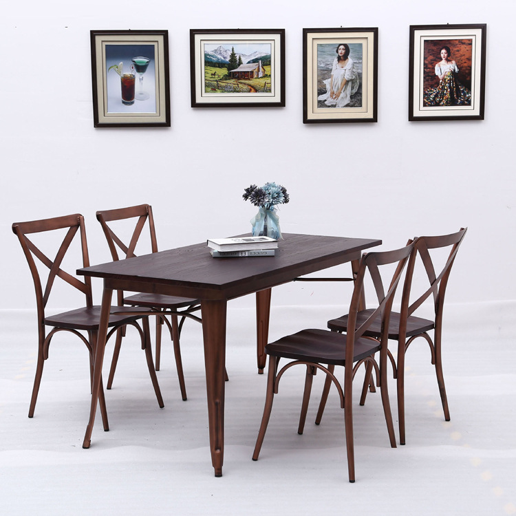 13250804147_1980218753