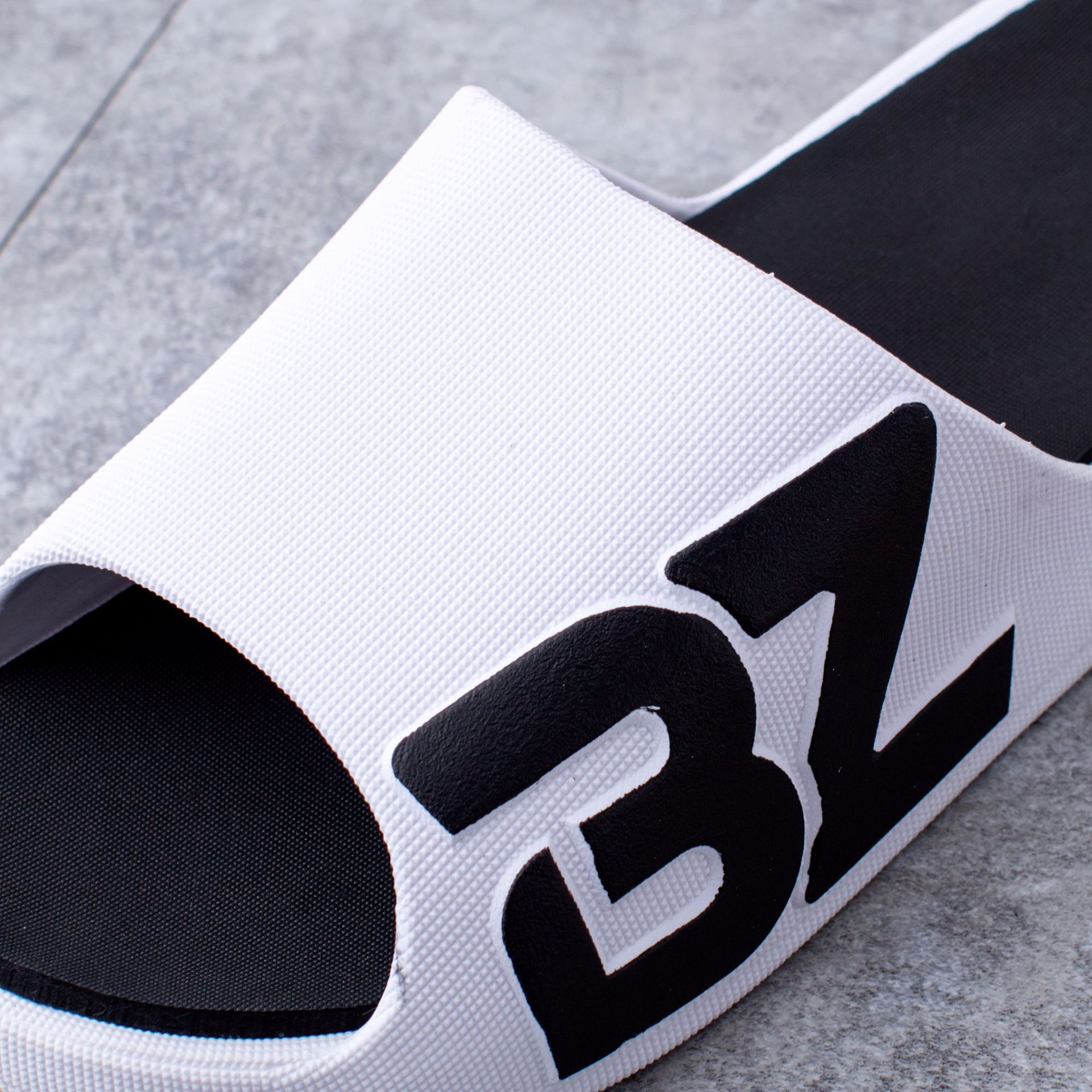 648cc46117f3469741ced1fa27616f