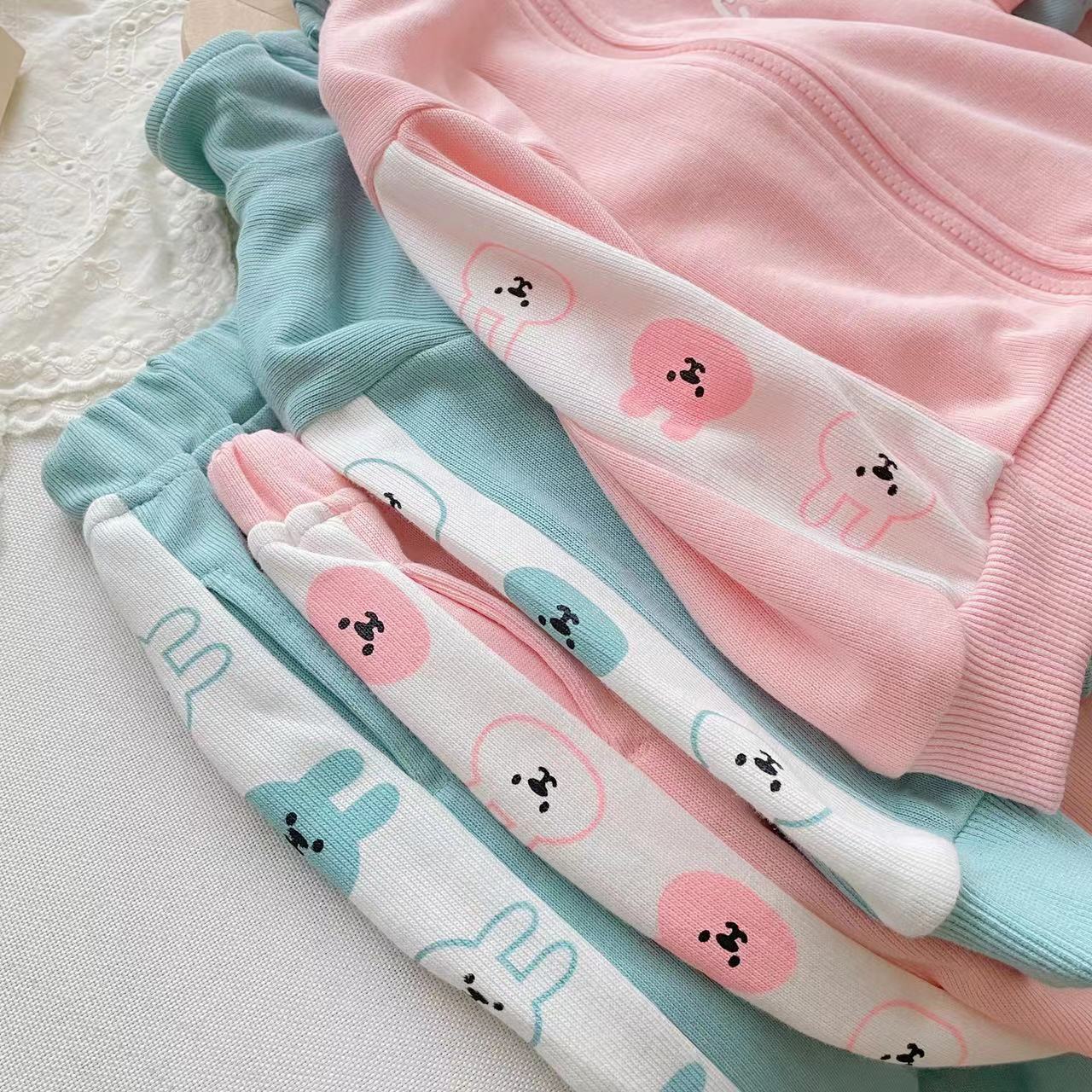 8b32c33f8e144382ff3f5f7d7b746c