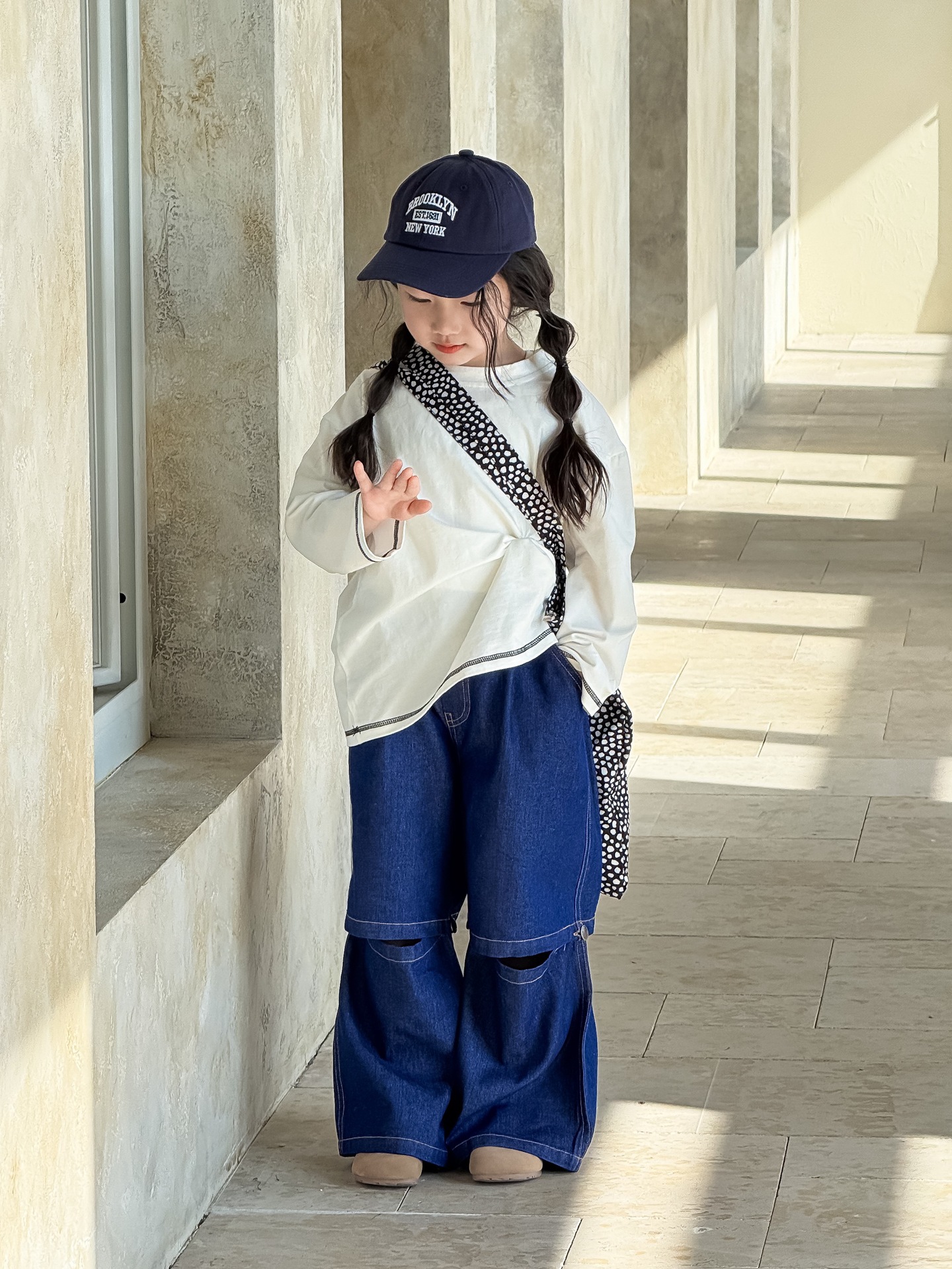 53E23956-27F1-43D1-BE61-8BA56A