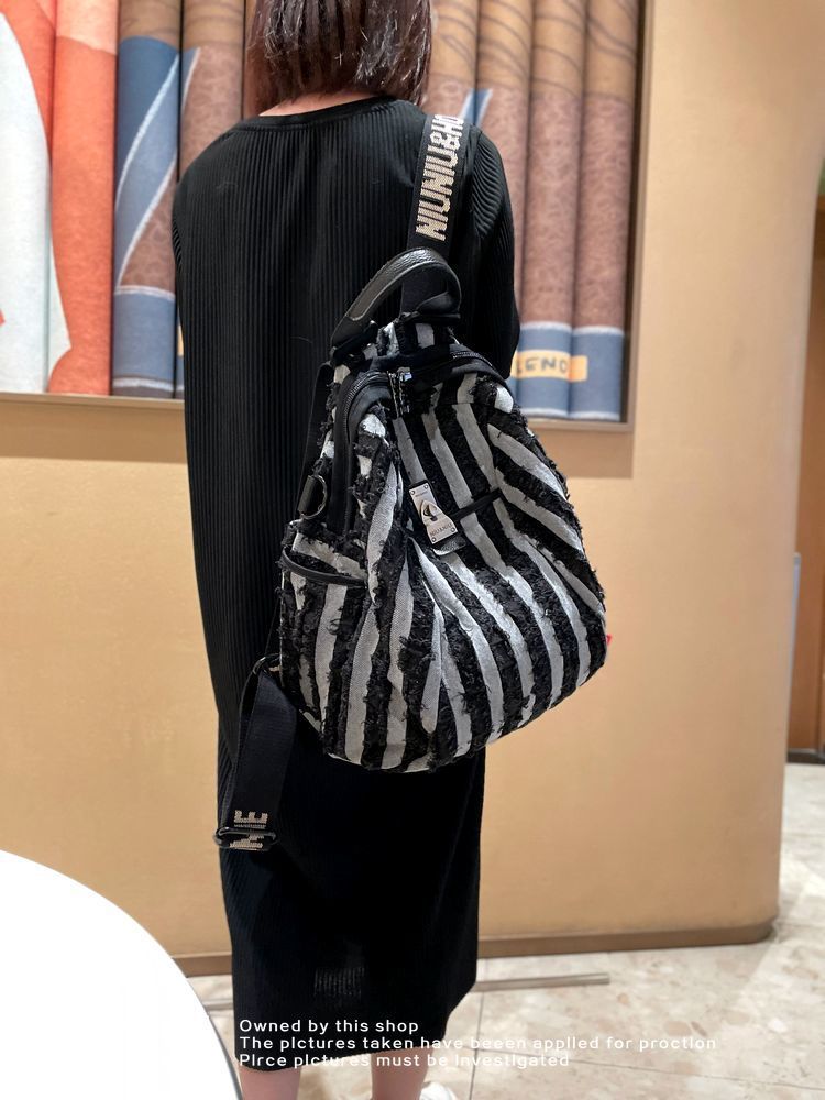 345a9208-4545-4efa-a988-f579dc8b2f23.jpe