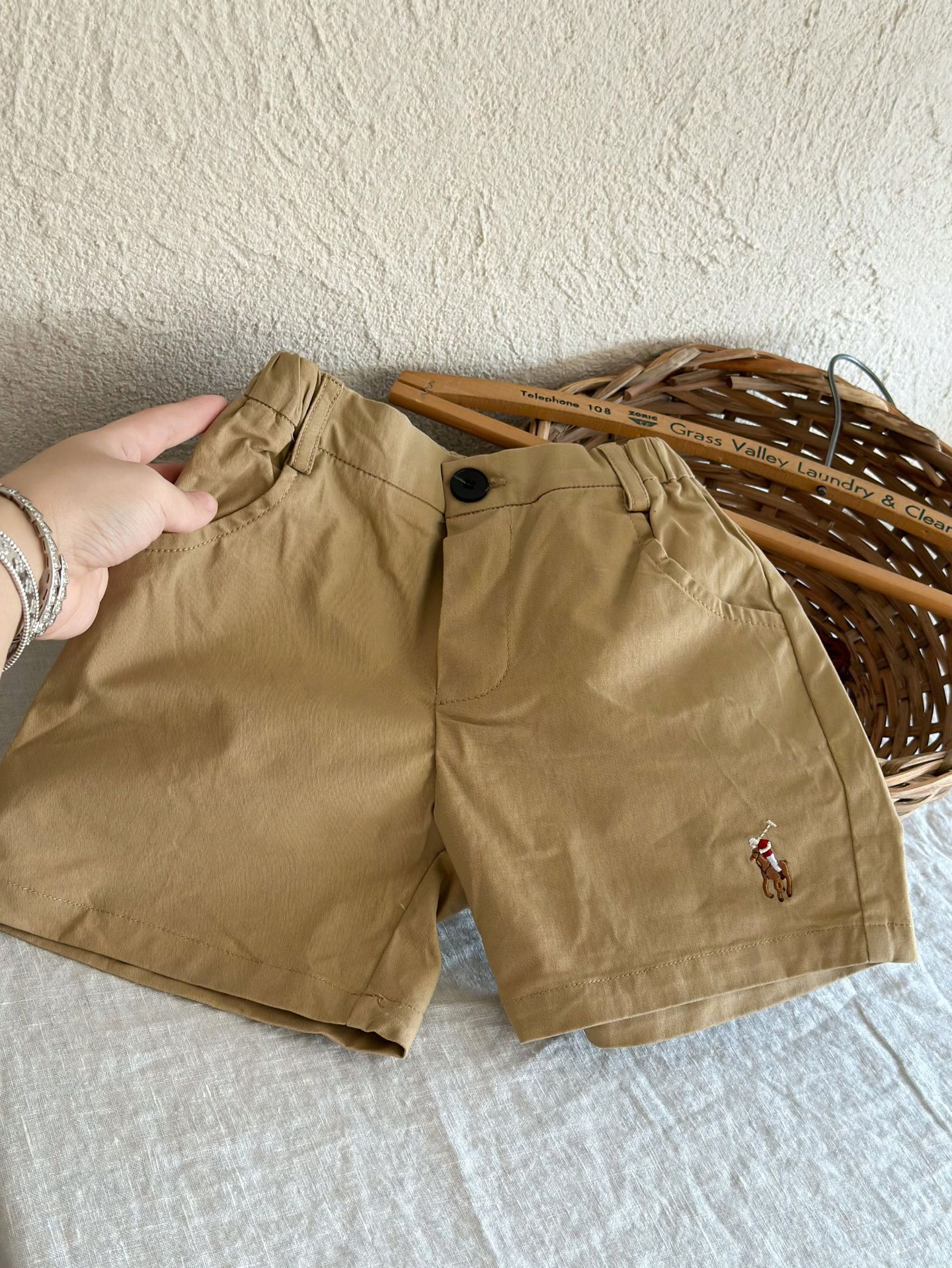 708978195565s1ff03f25-6084-4b7