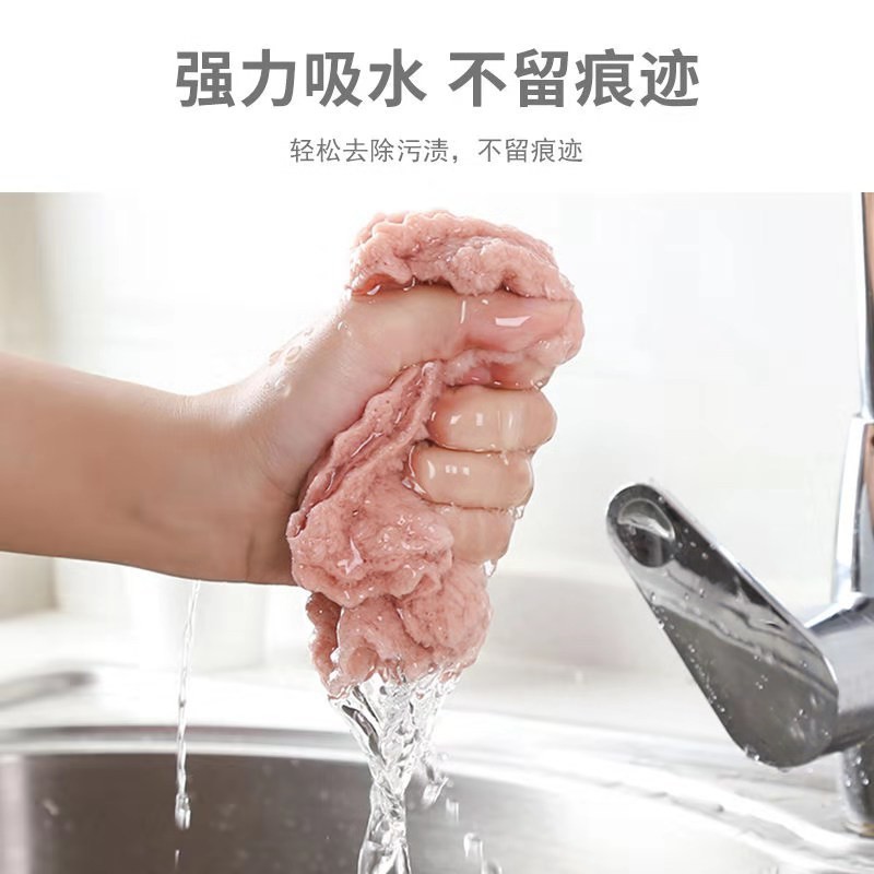 12357979632_991388164