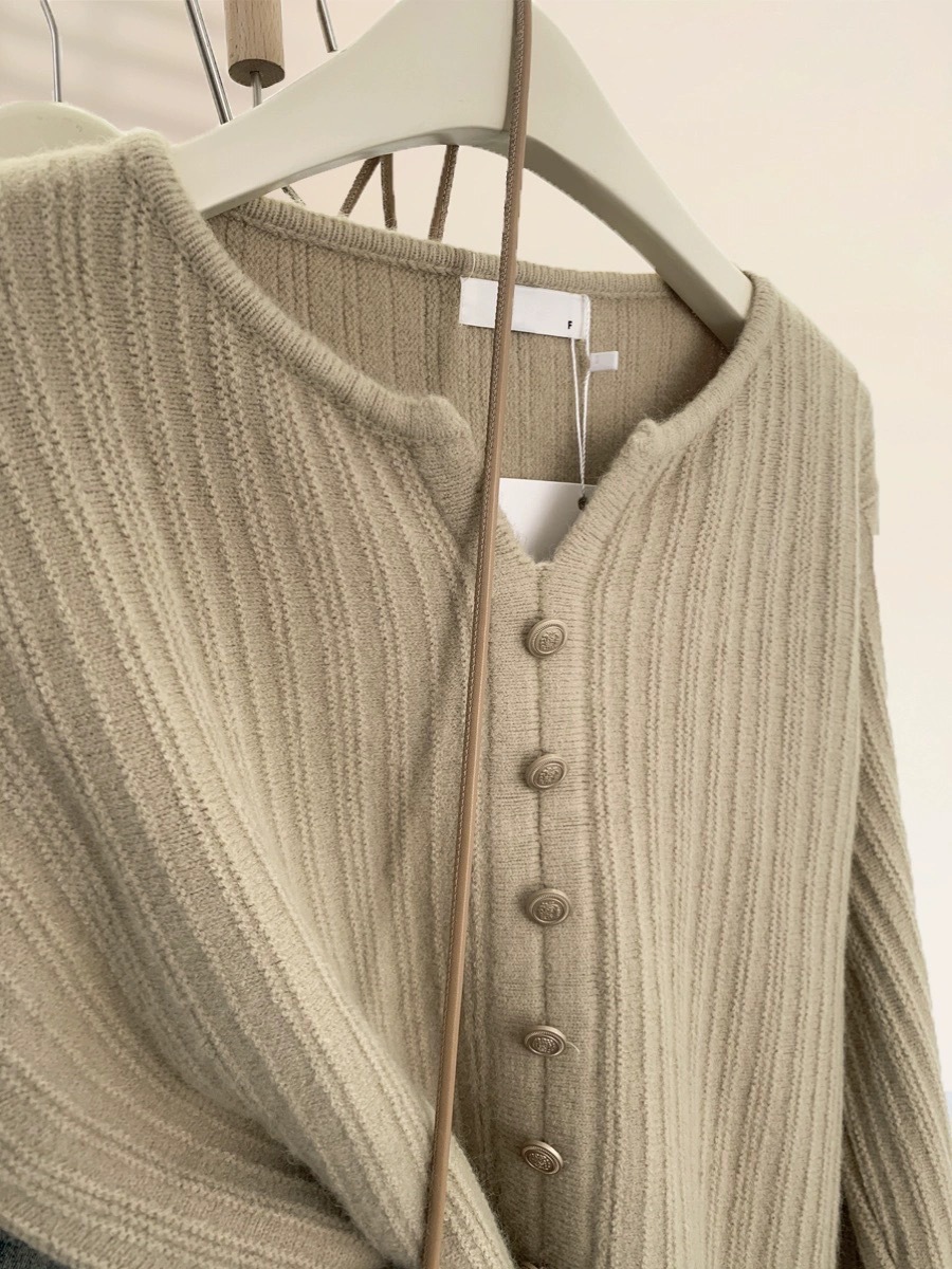 复制_秋冬v领仿羊毛针织衫女宽松显瘦内搭显瘦针.jpg?x-oss-process=image/format,png