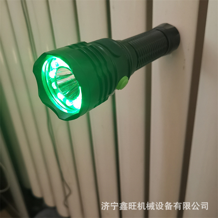 2021.4.12于文彦带磁力的手电筒信号灯 (8).jpg