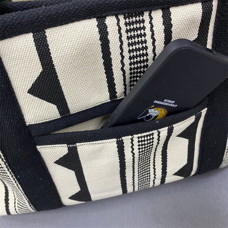 8.11 Marant 托特包.005