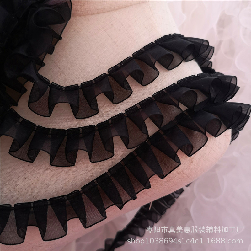 黑色