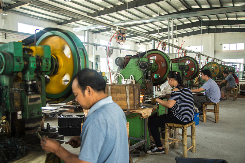 Hb9b78598af834baa8356dac05e01c