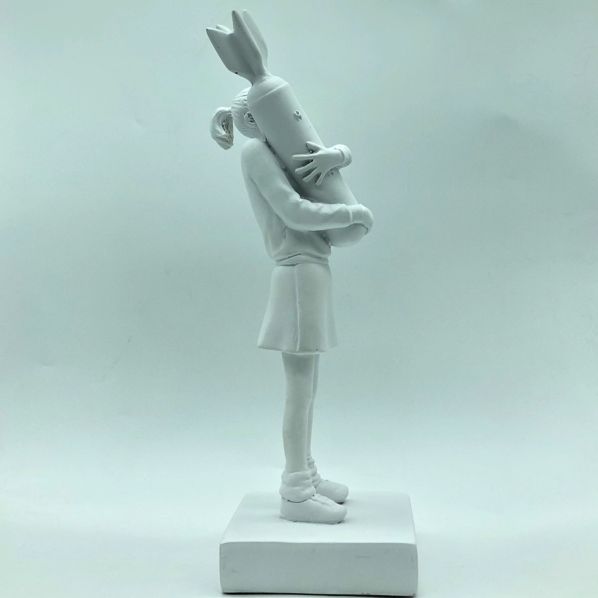 拥抱炸弹的女孩 Bomb Hugger