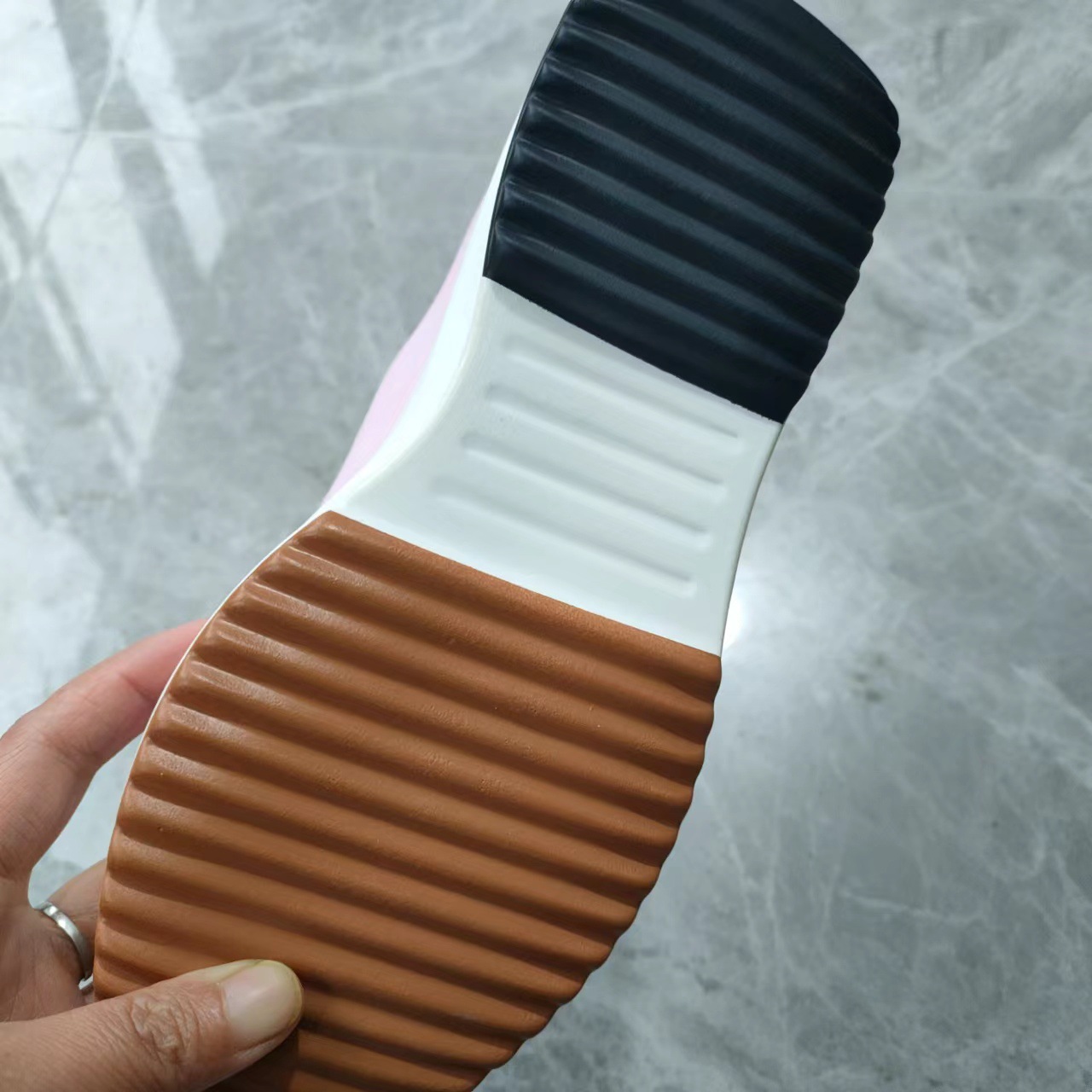 2022042713512148251037w1280h12