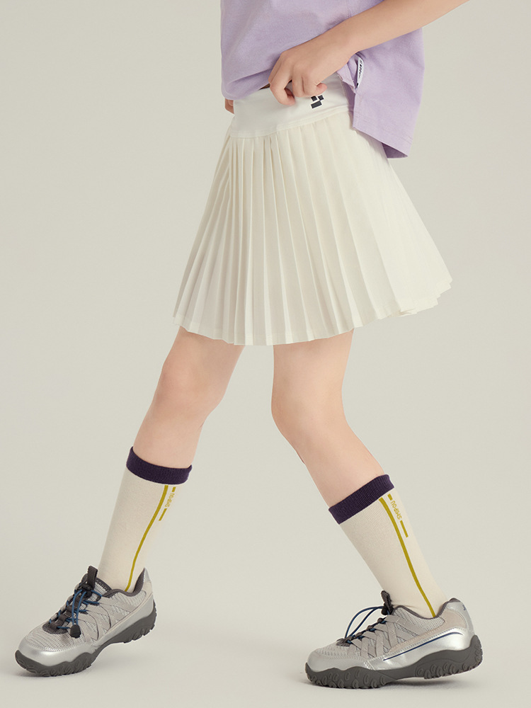 240501 yiyijia161607 whitecube