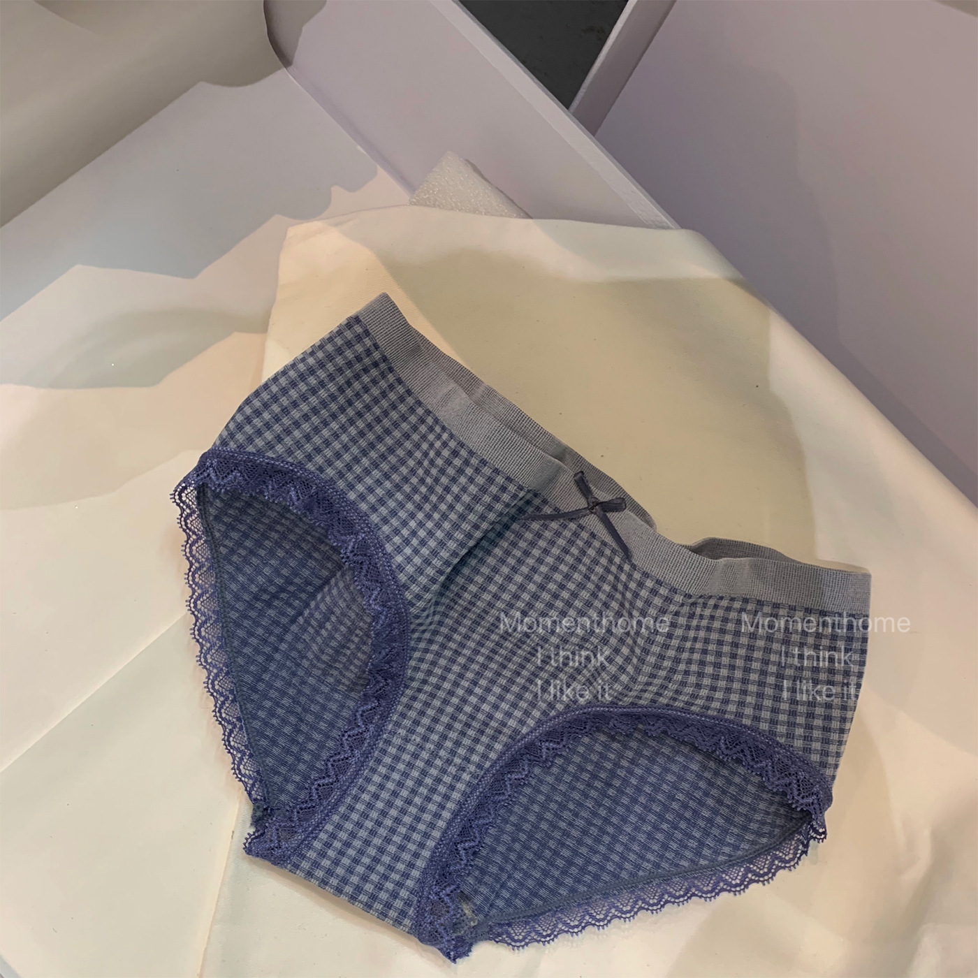 帮手描述图：MOMENTHOME 日系少女生中低腰蕾丝边in