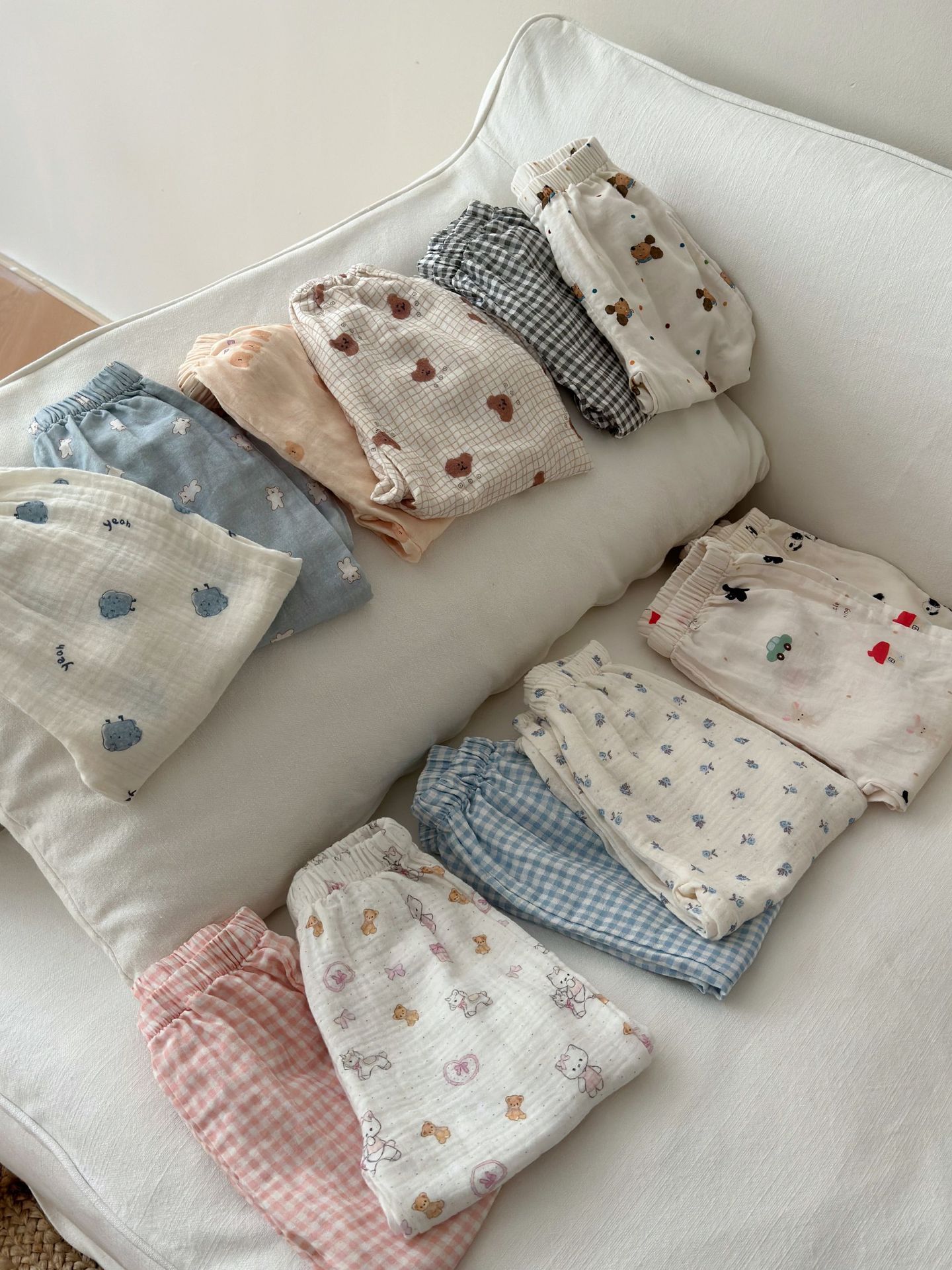 D6B8A2ED-8F42-4C8F-81A8-A194A3