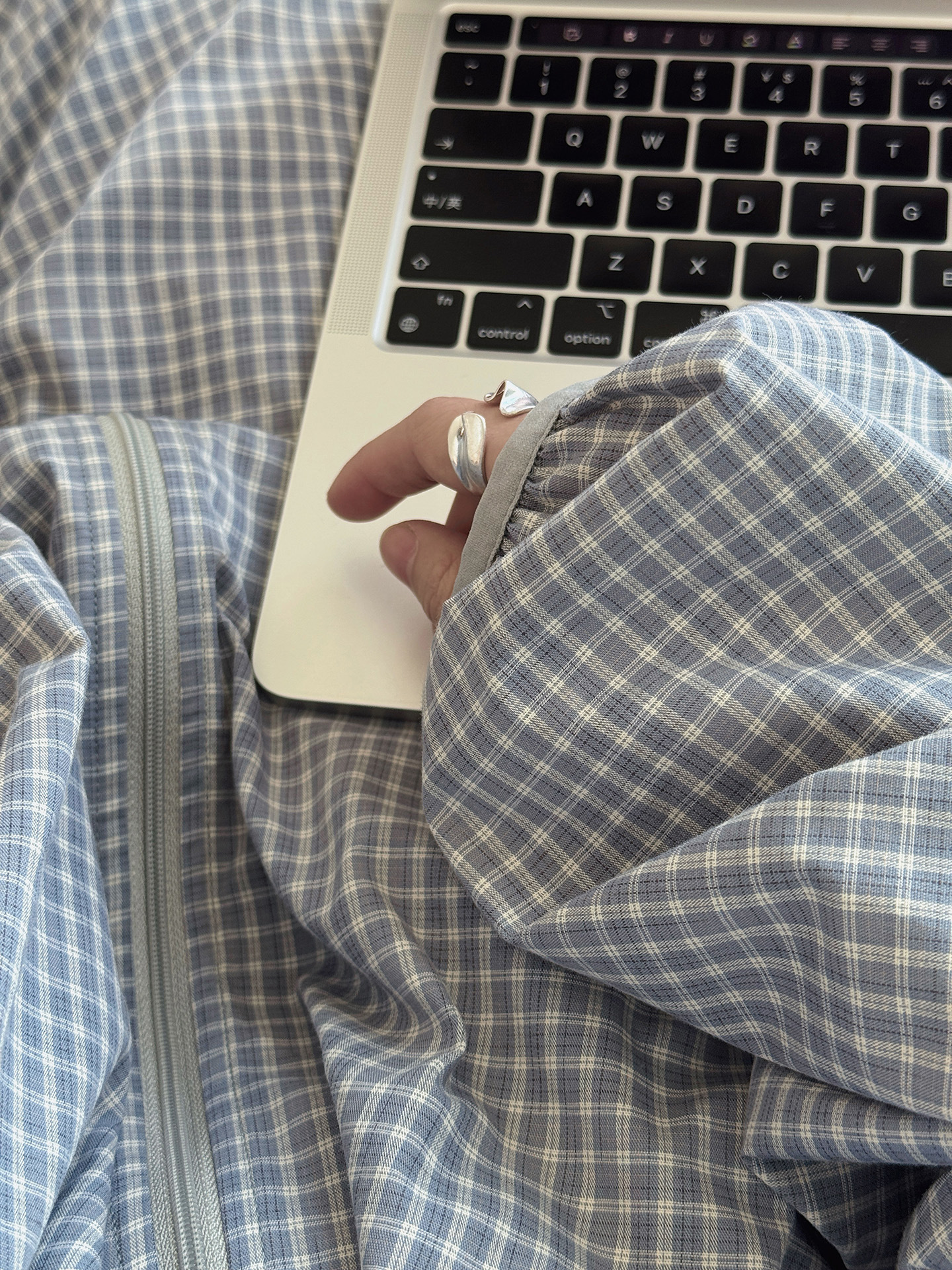 1549604E-AB42-4DE4-AB95-A3C4ED