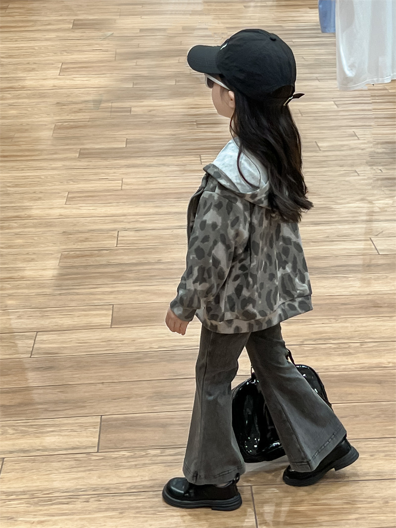 O1CN01NASPAR28KD2gF0VZf_!!1035