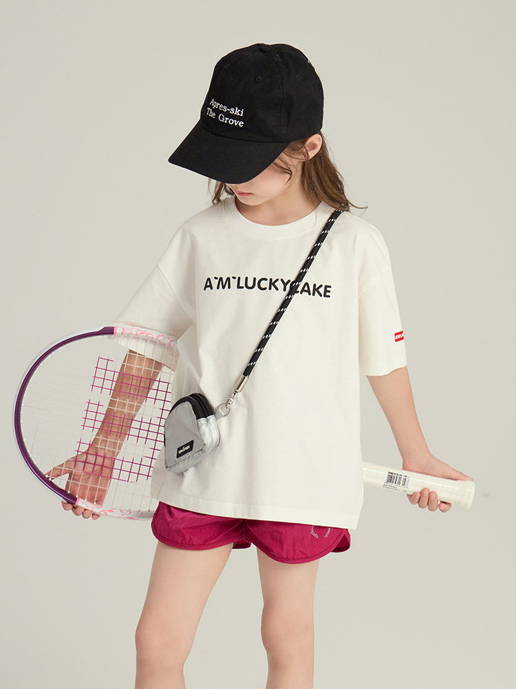 250430yiyijia159341 whitecube.