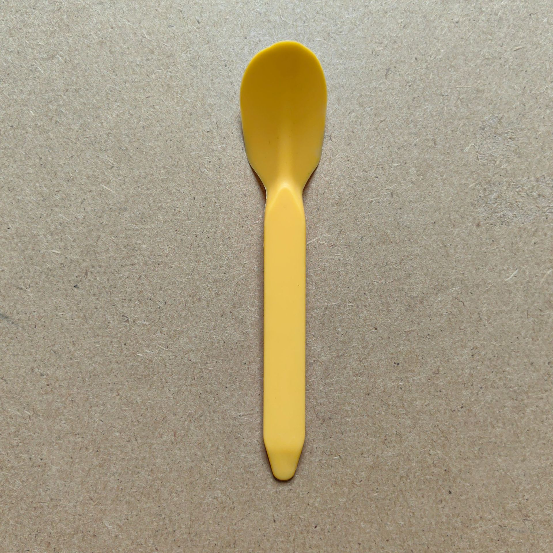 大阳角刮板白底